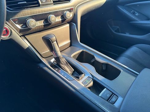 Used 2020 Honda Accord EX image 19