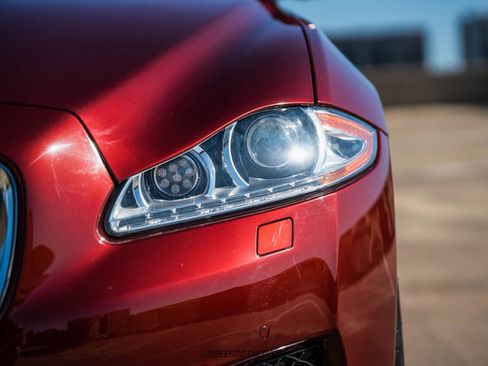 Used 2012 Jaguar XJ image 70