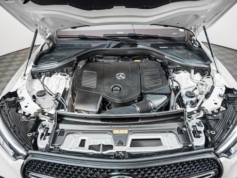 Certified 2024 Mercedes-Benz GLC 300 4MATIC image 3