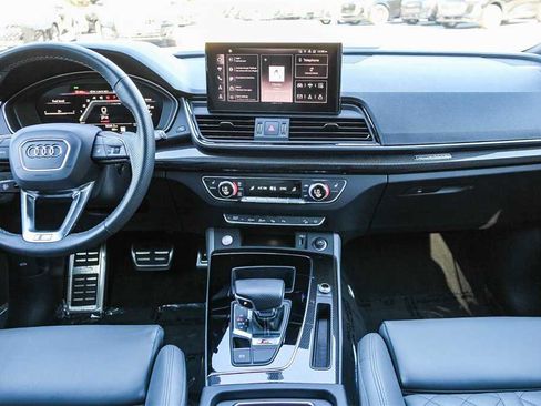 Used 2024 Audi SQ5 Prestige w/ Prestige Package image 13