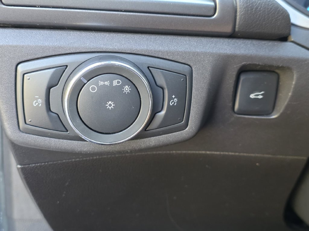 Used 2013 Ford Fusion SE FWD image 16