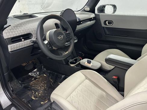 Certified 2025 MINI Cooper 2-Door Hardtop image 8