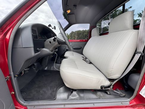 Used 1994 Toyota Pickup 2WD Regular Cab image 11