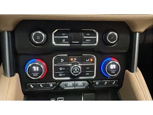 Used 2023 Chevrolet Tahoe Premier AWD/4WD image 14