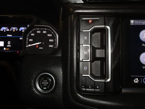 Used 2021 GMC Yukon XL Denali w/ Denali Premium Package AWD/4WD image 16