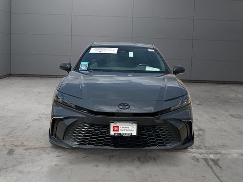 Used 2025 Toyota Camry SE w/ Convenience Package FWD image 8