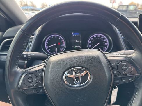 Used 2022 Toyota Camry SE image 29