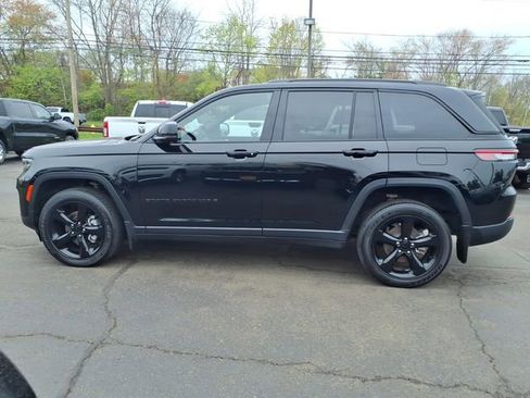 Certified 2023 Jeep Grand Cherokee Altitude AWD/4WD image 4