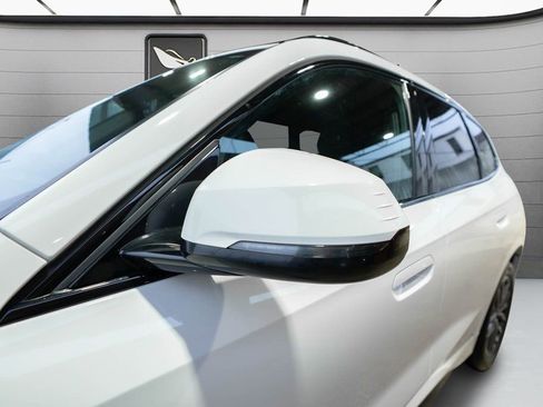 Used 2024 BMW X1 xDrive28i w/ M Sport Package image 11