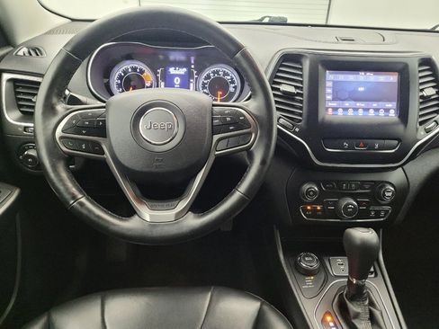 Used 2020 Jeep Cherokee Latitude Plus w/ Cold Weather Group AWD/4WD image 22