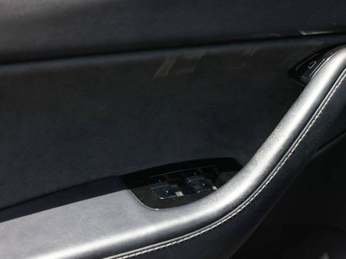 Used 2021 Tesla Model Y 2WD image 13