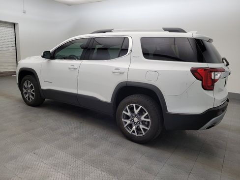 Used 2023 GMC Acadia SLT FWD image 3