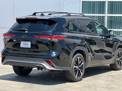 Certified 2021 Toyota Highlander XSE