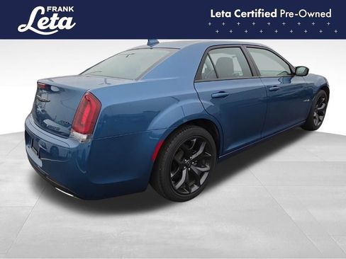 Used 2023 Chrysler 300 Touring w/ Sport Appearance Package image 8