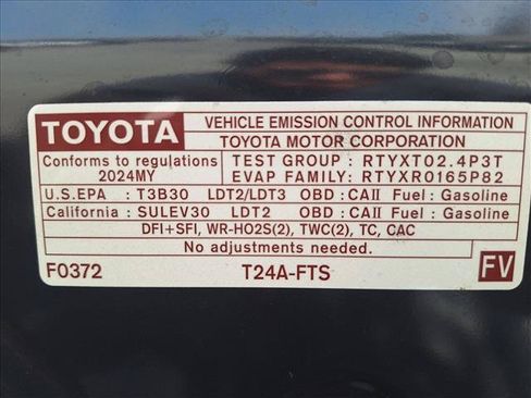 Used 2024 Toyota Tacoma TRD Off-Road AWD/4WD image 18