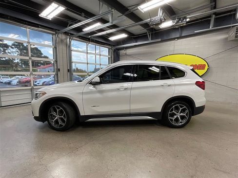 Used 2018 BMW X1 sDrive28i FWD image 2