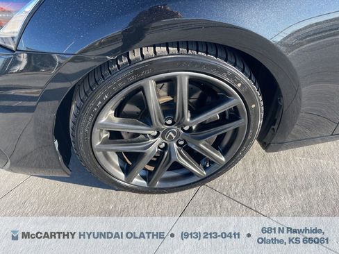 Used 2018 Lexus IS 300 F Sport w/ F Sport Package image 9