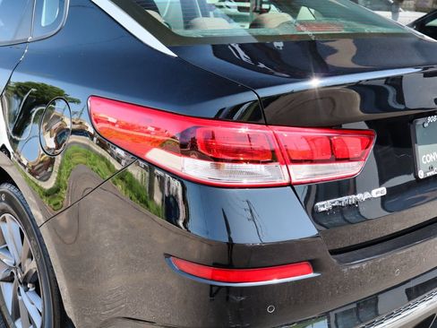 Used 2020 Kia Optima LX FWD image 14