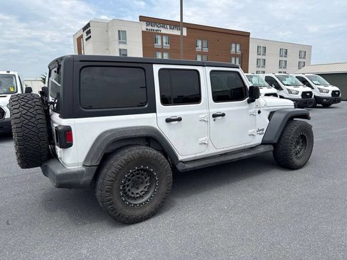 Used 2018 Jeep Wrangler Unlimited Sport S AWD/4WD image 4