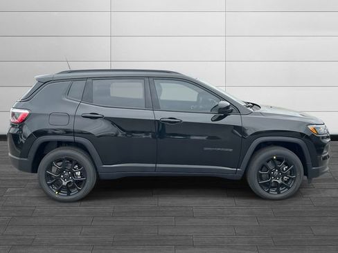 New 2026 Jeep Compass Latitude AWD/4WD image 2