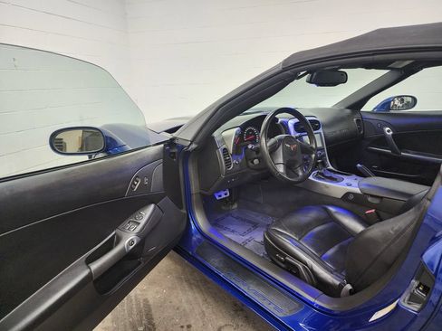 Used 2005 Chevrolet Corvette Convertible w/ Preferred Equipment Group RWD image 11