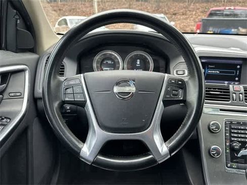 Used 2013 Volvo XC60 T6 image 8