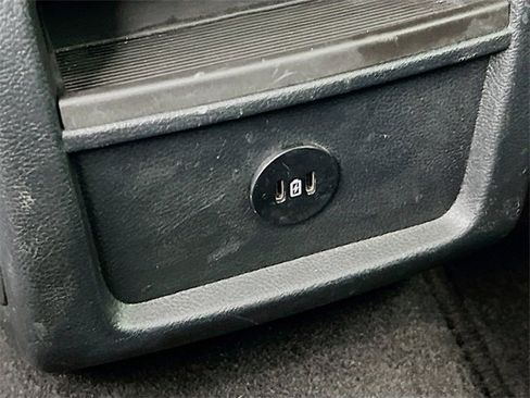 Used 2024 Ford Edge SEL image 32