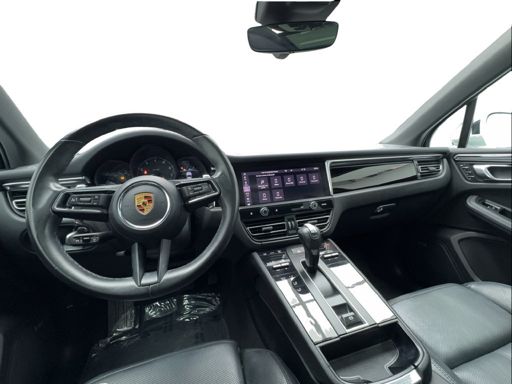 Used 2023 Porsche Macan Turbo AWD/4WD image 37
