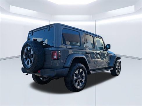 Used 2022 Jeep Wrangler Unlimited Sahara w/ Cold Weather Group image 4