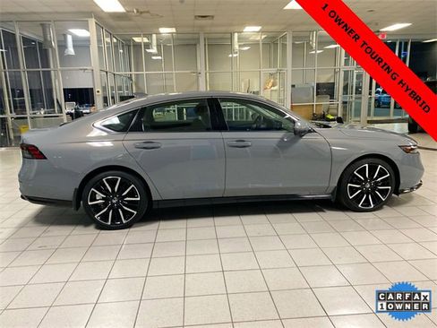 Used 2024 Honda Accord Touring image 9