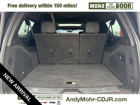 Used 2021 Cadillac Escalade ESV Premium Luxury w/ Driver Assist Tech Package image 35