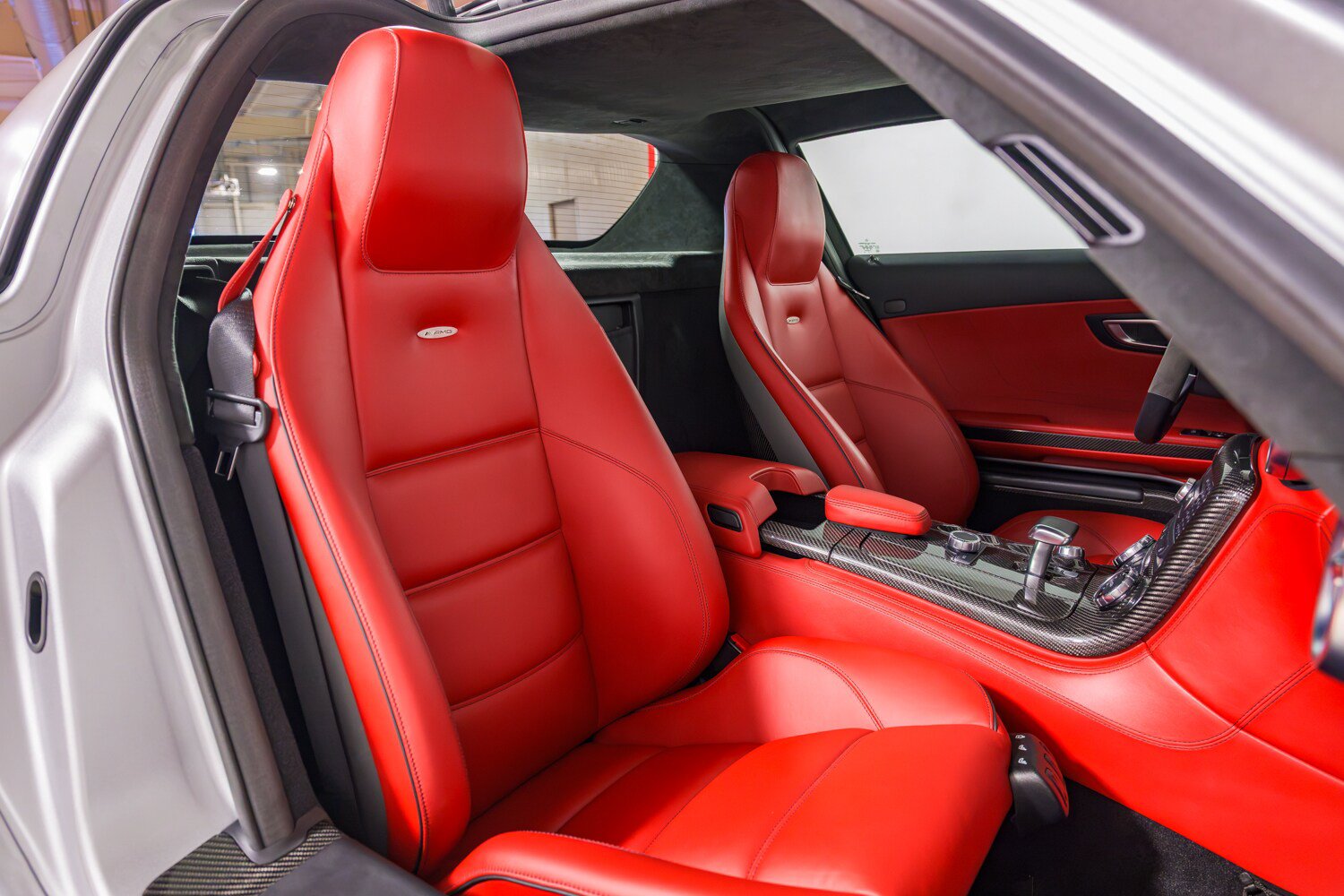 Used 2011 Mercedes-Benz SLS AMG Coupe image 25