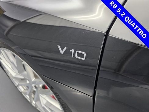 Used 2018 Audi R8 V10 image 30