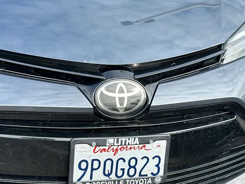 Certified 2018 Toyota Corolla L image 10