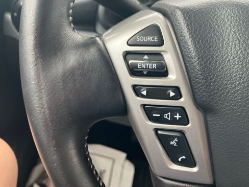 Used 2019 Nissan Titan PRO-4X w/ Pro-4x Convenience Package AWD/4WD image 19