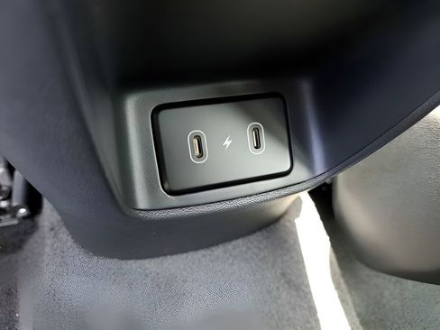 New 2026 Hyundai Elantra Limited FWD image 8