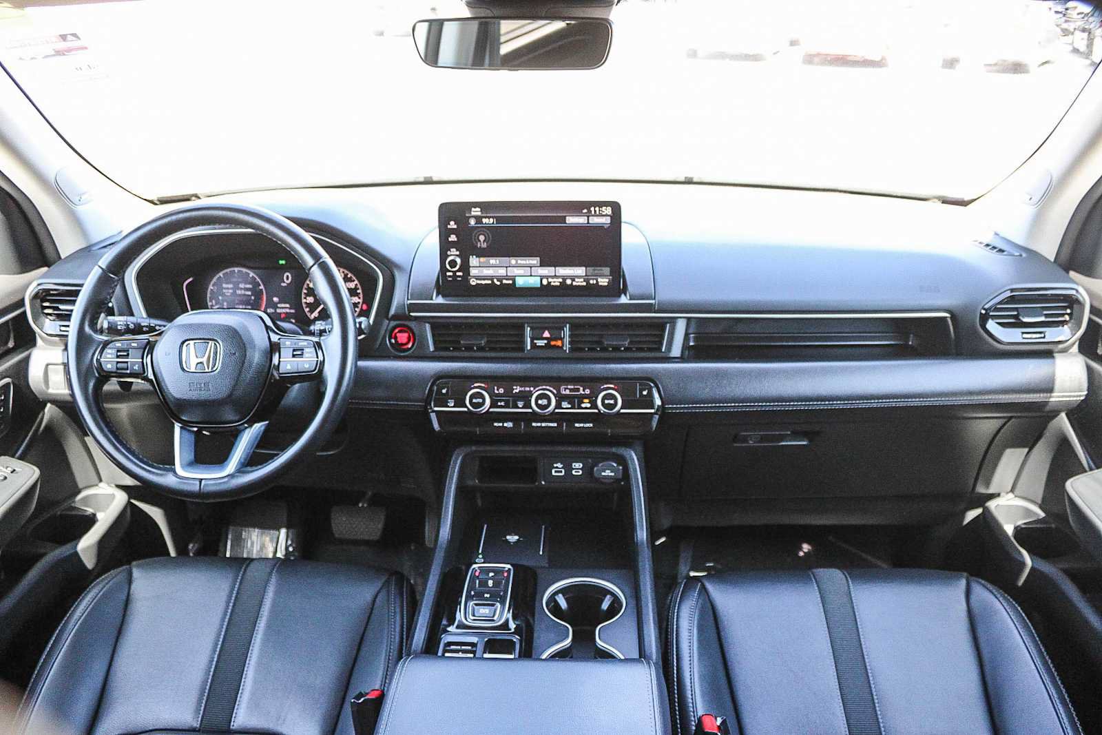 Certified 2024 Honda Pilot Touring image 12