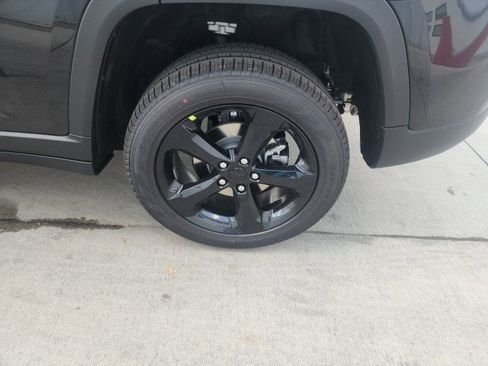 New 2025 Jeep Grand Cherokee Limited w/ Luxury Tech Group II image 28