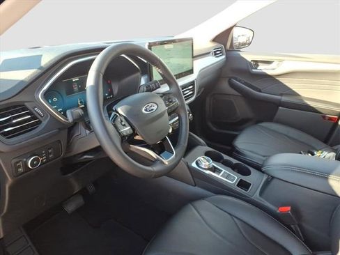 Used 2026 Ford Escape Platinum w/ Premium Technology Package image 16