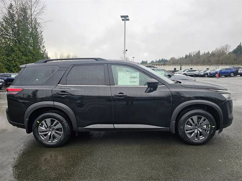 New 2026 Nissan Pathfinder SV image 4