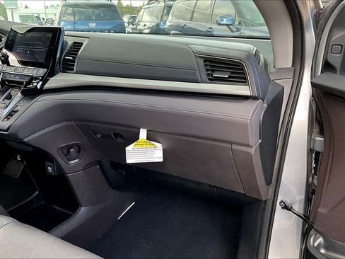 Used 2023 Honda Odyssey EX-L image 17