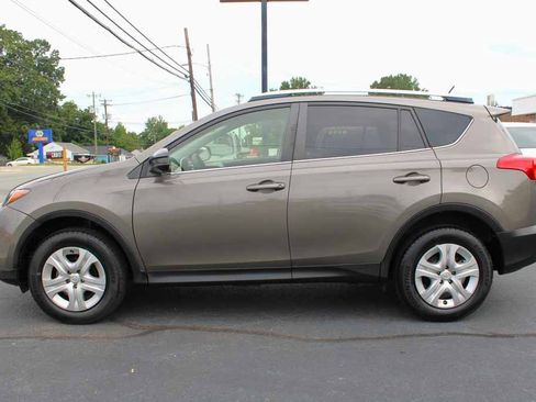 Used 2015 Toyota RAV4 LE FWD image 2