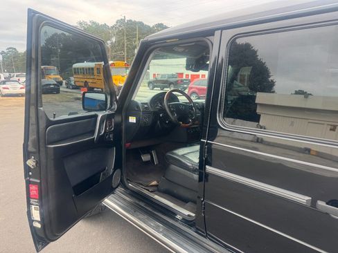 Used 2011 Mercedes-Benz G 550 image 9