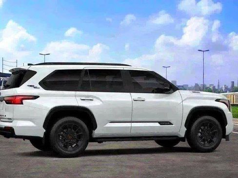 New 2026 Toyota Sequoia Platinum w/ TRD Off-Road Package AWD/4WD image 11