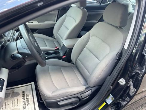 Used 2018 Hyundai Elantra SEL w/ Cargo Package FWD image 9