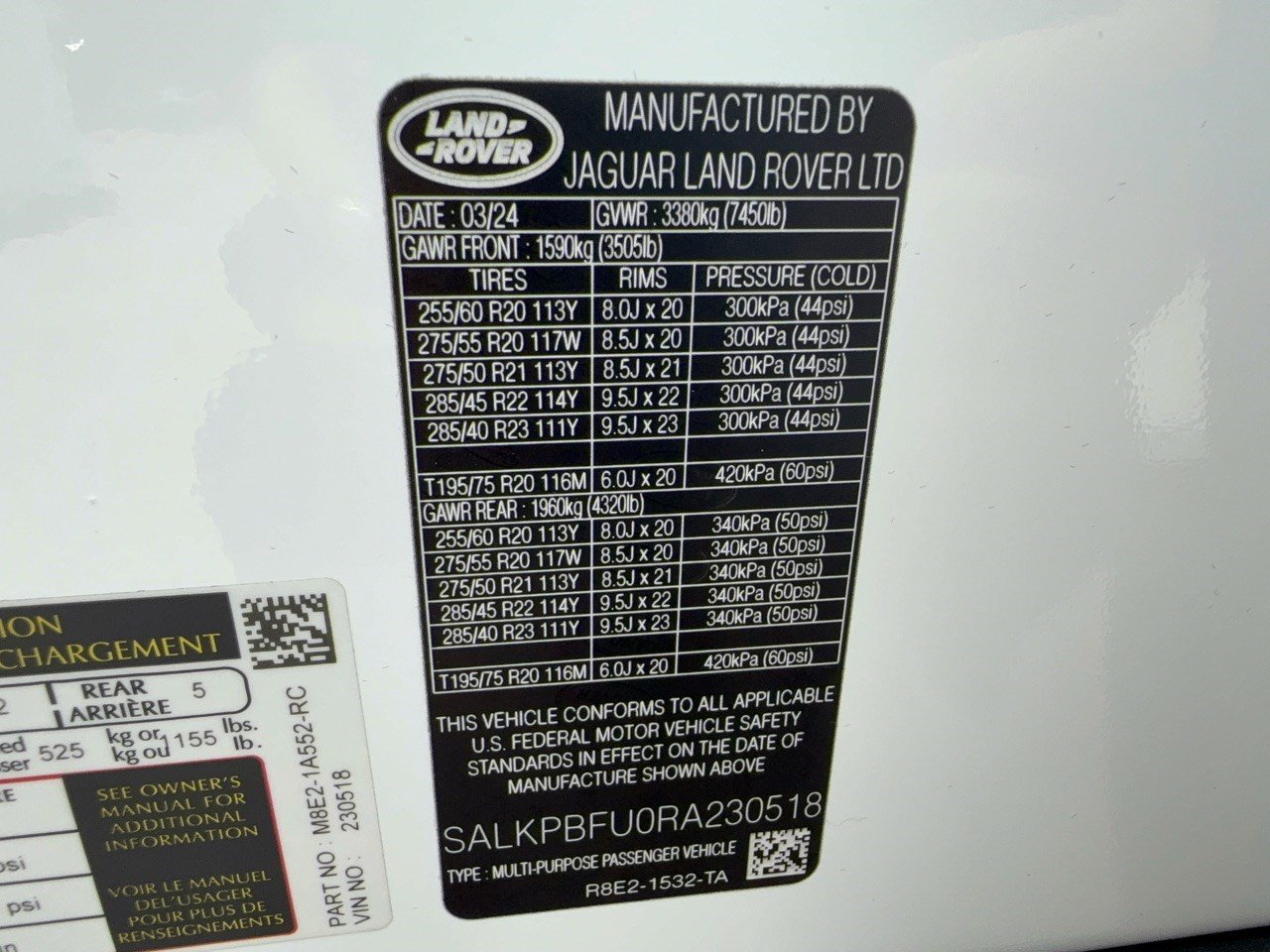 Used 2024 Land Rover Range Rover Long Wheelbase SE AWD/4WD image 32