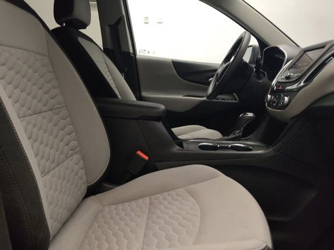 Used 2021 Chevrolet Equinox LS w/ LS Convenience Package FWD image 21