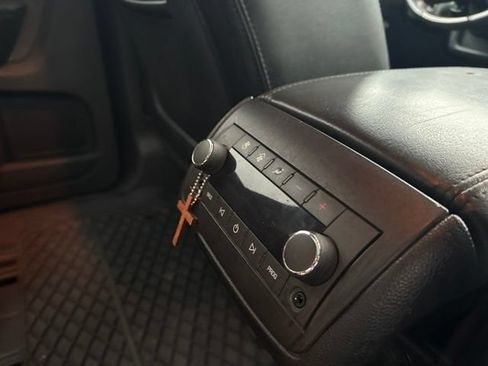Used 2011 GMC Acadia Denali FWD image 20