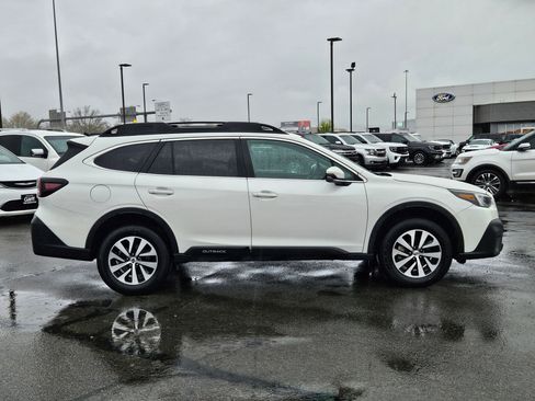 Used 2020 Subaru Outback Premium w/ Popular Package #1 AWD/4WD image 2