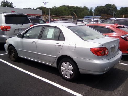 Used 2005 Toyota Corolla FWD image 3